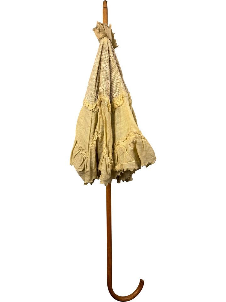 Vintage Cream Parasol with Lace Trim - Think Vintage ltd