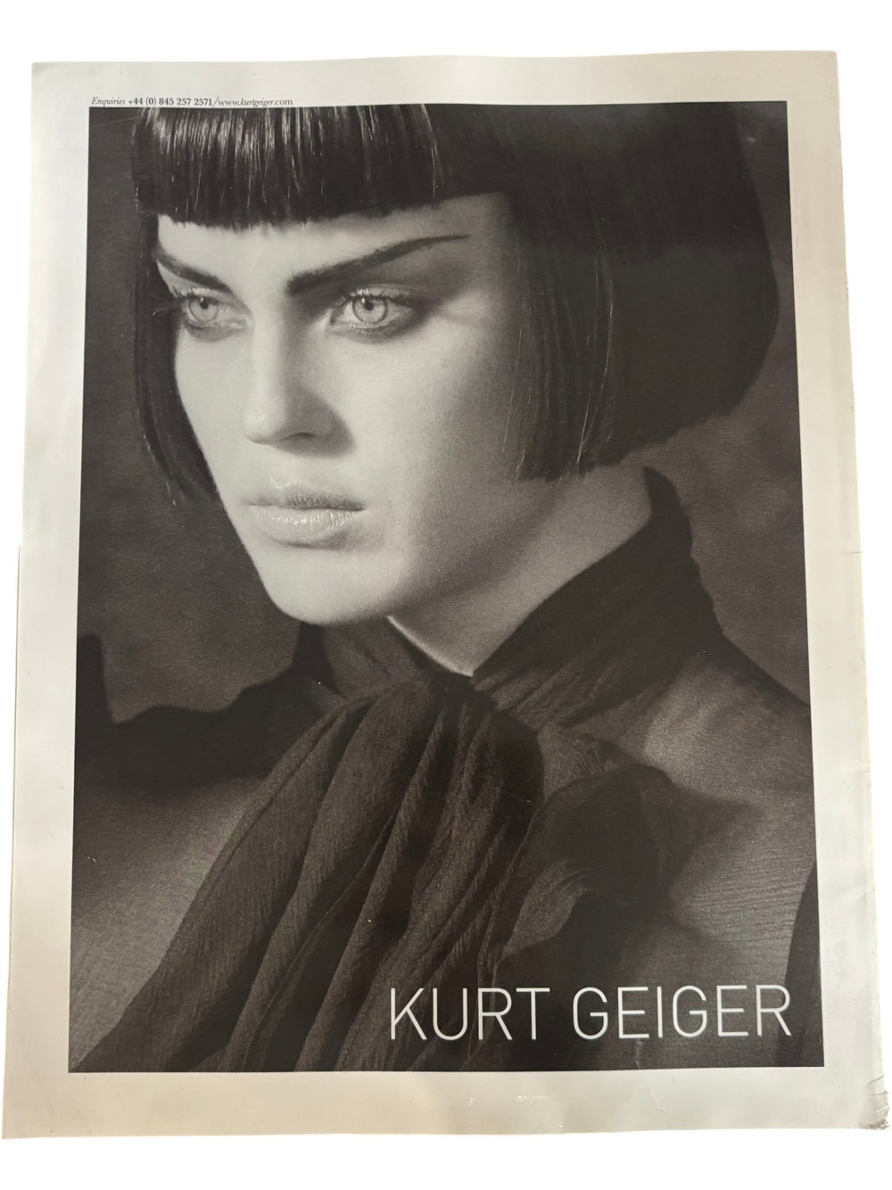 Vogue Autumn/Winter 2006 Ultimate Catwalk Guide Magazine Collectable - Think Vintage ltd