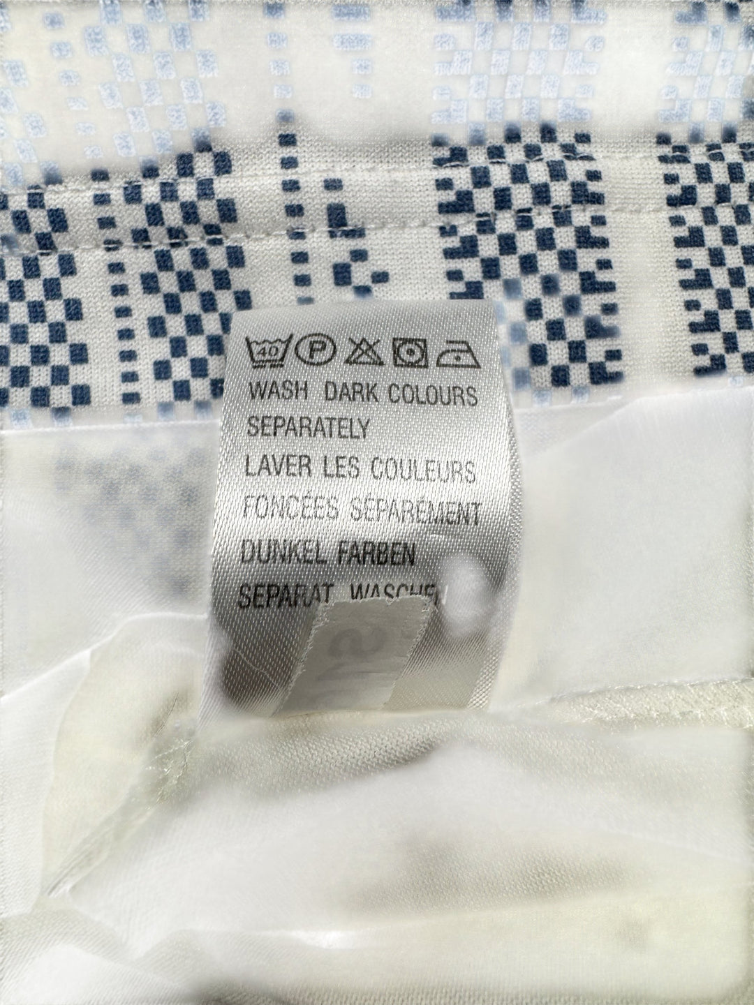 Gabicci White Polo Shirt with Geometric Design - L - Think Vintage