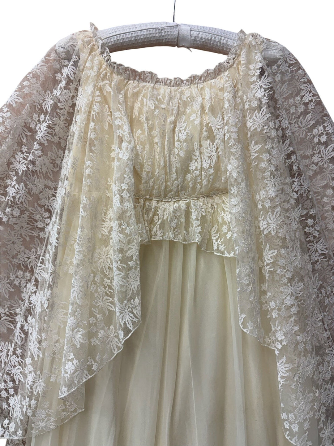 1970s Cream Lace Overlay Dress