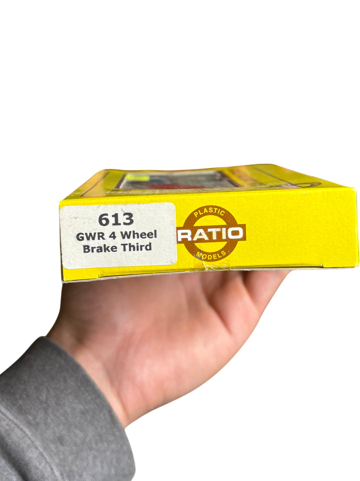 Ratio 613 GWR 4 Wheel Brake Third Kit Plastic Model Railway OO Scale - Think Vintage