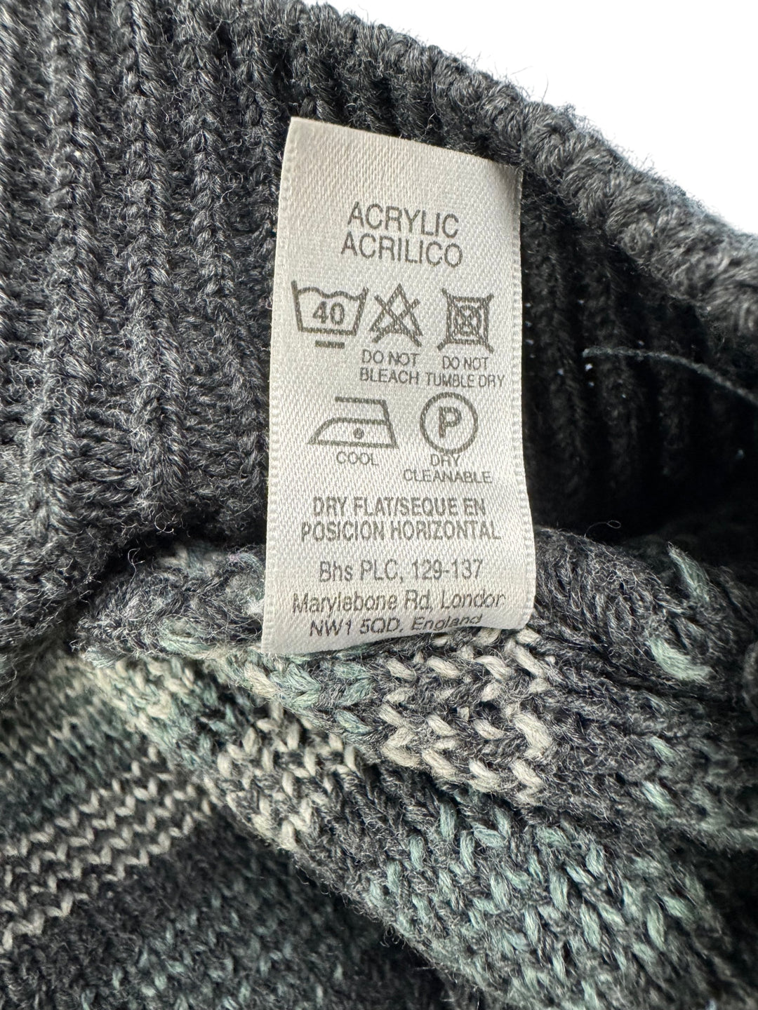Geometric Pattern Knit Sweater - S
