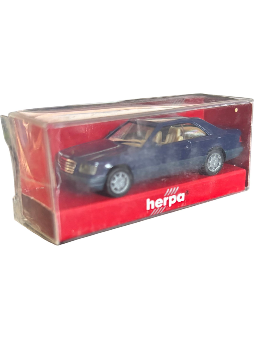Herpa Mercedes-Benz E 320 Coupe Scale 1:87 Model