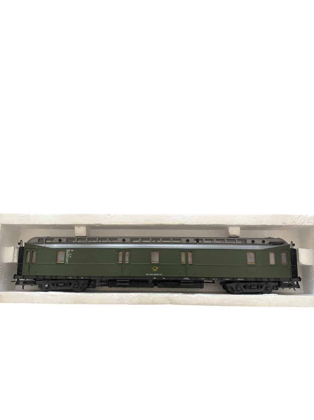 Roco HO Gauge Express Coach Hechte