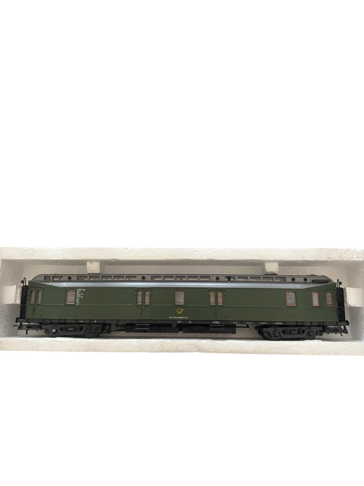 Roco HO Gauge Express Coach Hechte