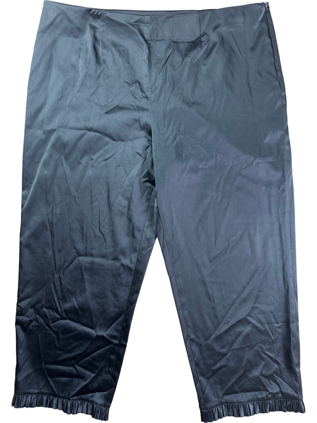 Anna Scholz Black Pleated Hem Capri Trousers - W42
