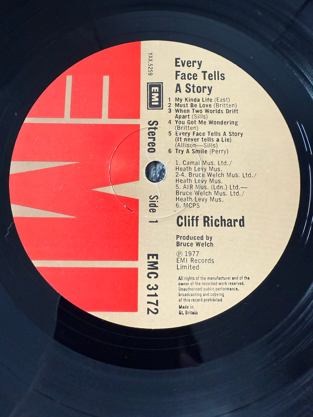 1970s Cliff Richard Every Face Tells A Story Album - Think Vintage